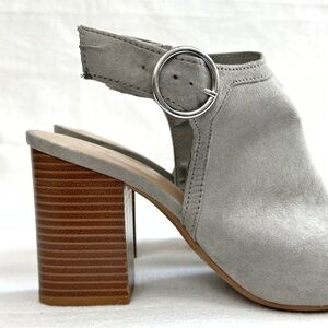 A New Day Rhea Peep Toe Pumps Size 10 Gray Stacked Block Heel Ankle Strap Mule